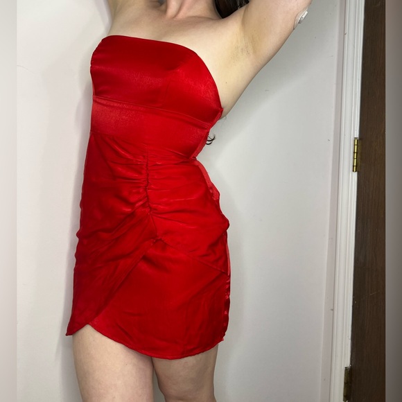 Hello Molly Saints & Secrets Red Ruched Strapless Mini Dress NEW Size Medium - Picture 14 of 14